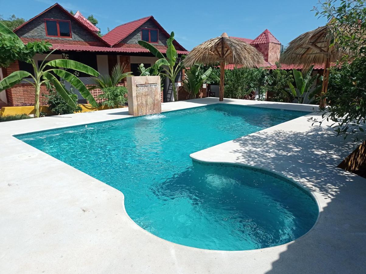 Bungalows Y Cabanas, Las Barracas De La Barra Malucano Zewnętrze zdjęcie