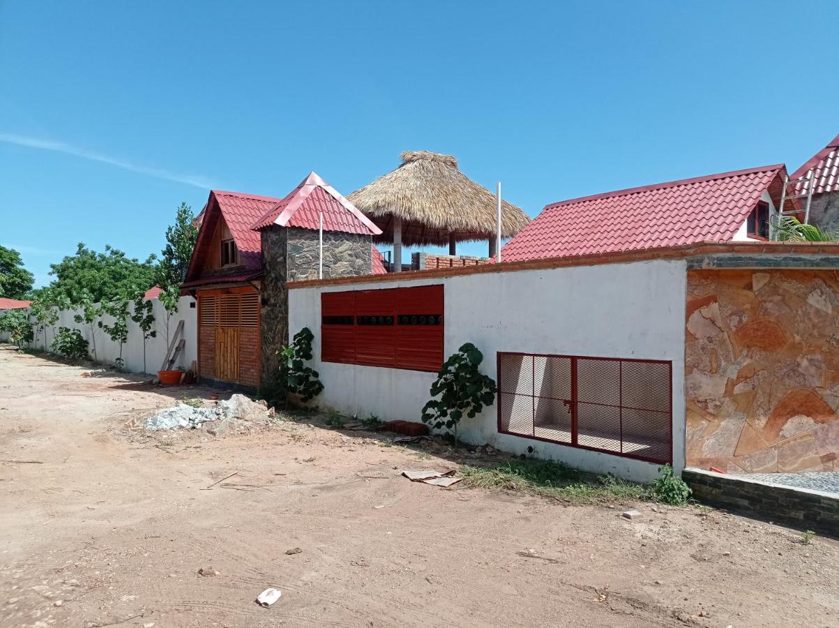 Bungalows Y Cabanas, Las Barracas De La Barra Malucano Zewnętrze zdjęcie