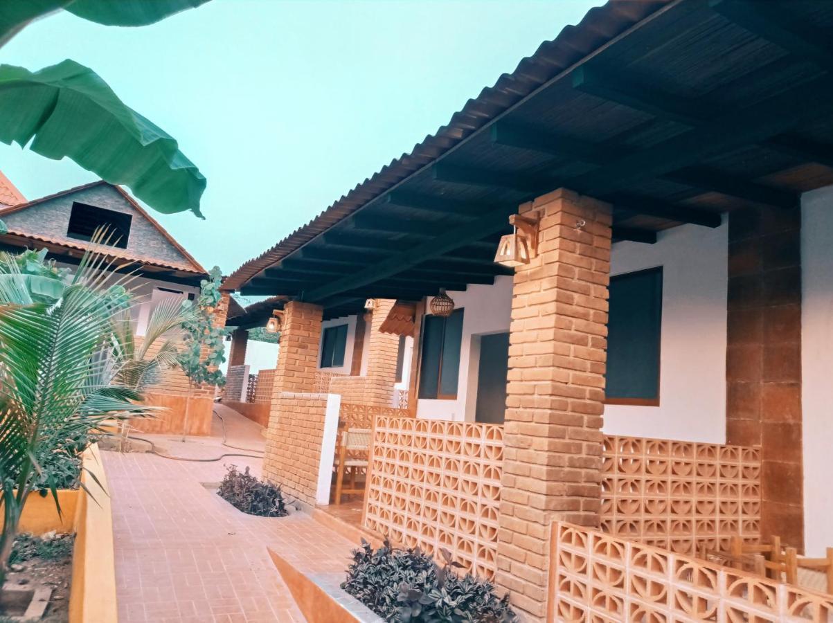Bungalows Y Cabanas, Las Barracas De La Barra Malucano Zewnętrze zdjęcie